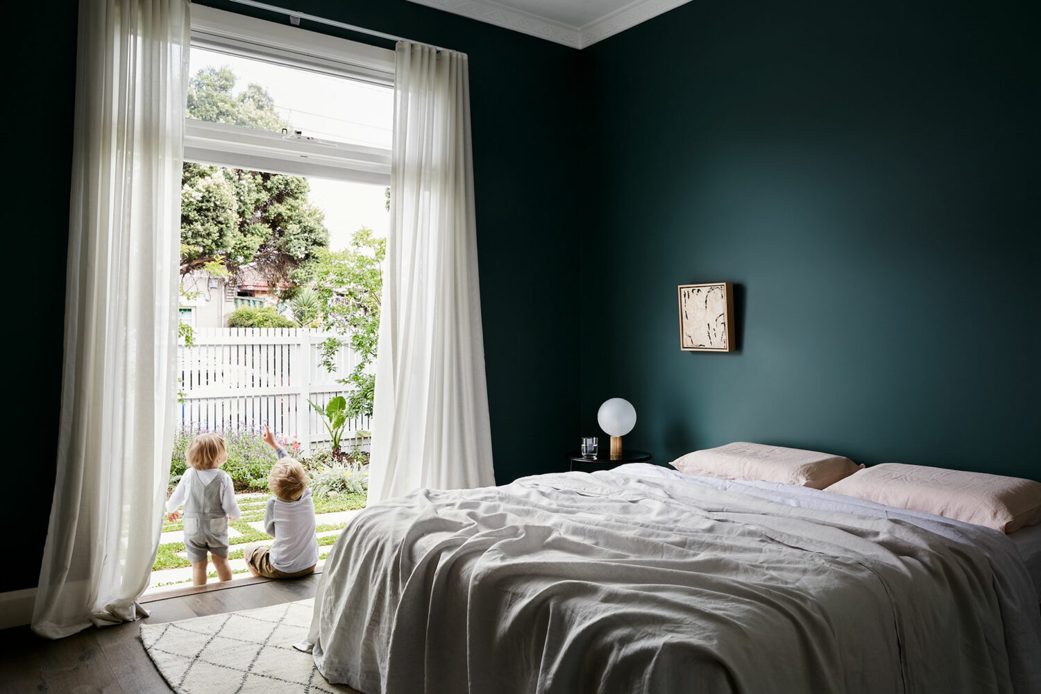 Maike-Design_Next-door-house-2-7 Maike Design single family home multi generational living. Linen sheets and artwork.